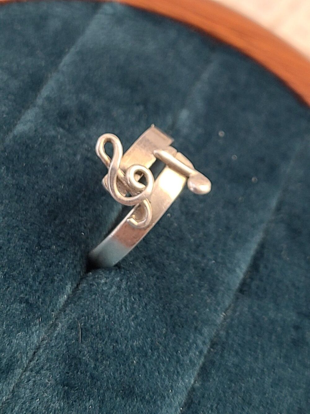 Leonore Doskow Sterling Silver Treble Clef Music Ring Size 6 Handmade